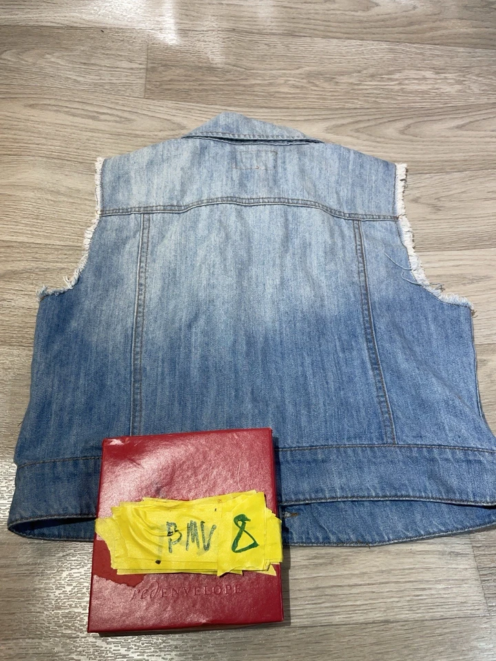 Iris Woman’s Vest Size L - Image 3 of 4