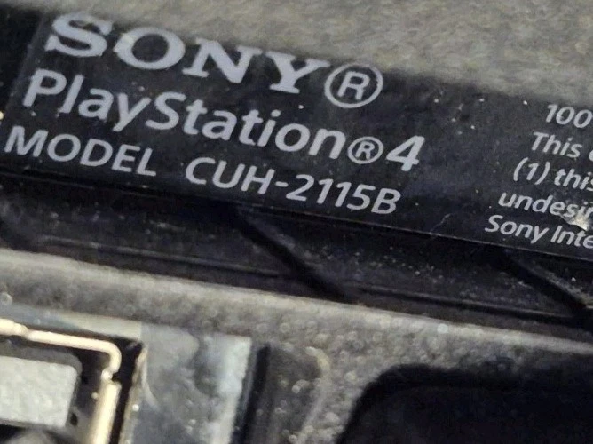 Consola de sistema de videojuegos Sony PlayStation 4 PS4 Slim 1 TB (CUH-2115B) probada Foto 3 de 3