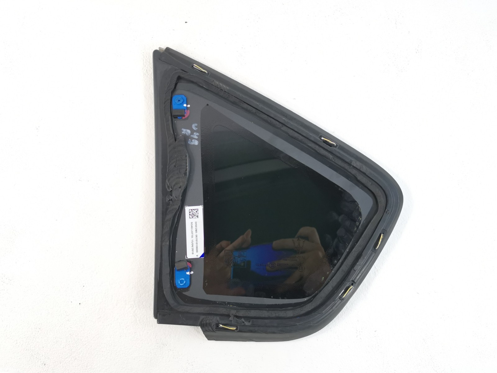 Maserati Levante 2018 Rear Right Side window P/N 670101060