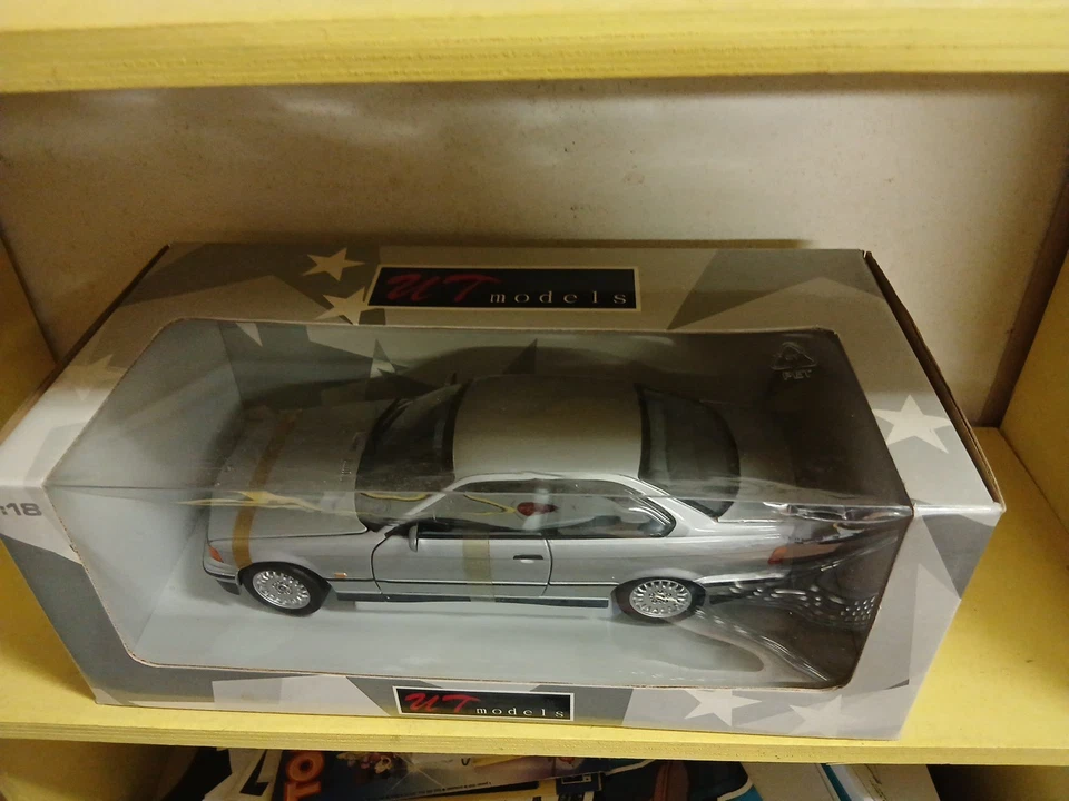 UT Models 1/18 - BMW 328 i Argento Metallizzato - Immagine 2 di 4