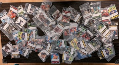 Dice Masters DC 55 Charakterkarten mit jeweils einem Würfel Konvolut