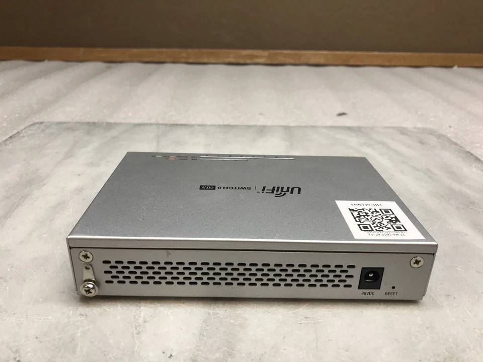 Ubiquiti Networks UniFi 8 Port Ethernet Switch - US-8-60W w/ Power Supply - Image 4 of 4