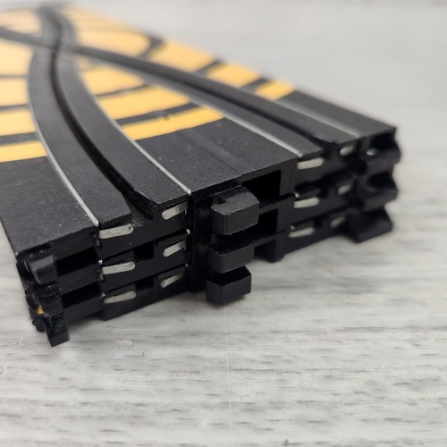 Life Like HO Slot Car Track - 2 x 9" Cross Over y 1 x 9" contador de vueltas - Imagen 6 de 6