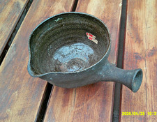 Mid Century. D&auml;nemark. Steinzeug R&uuml;hrsch&uuml;ssel mit Griff und Ausgie&szlig;er.