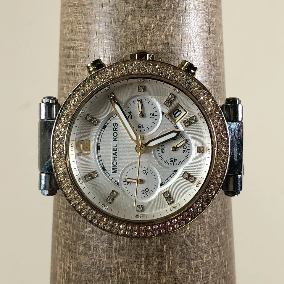 Reloj de cuarzo Mickael Kors Parker MK-5626 cronógrafo pavé dos tonos 6 1/2" Foto 2 de 4