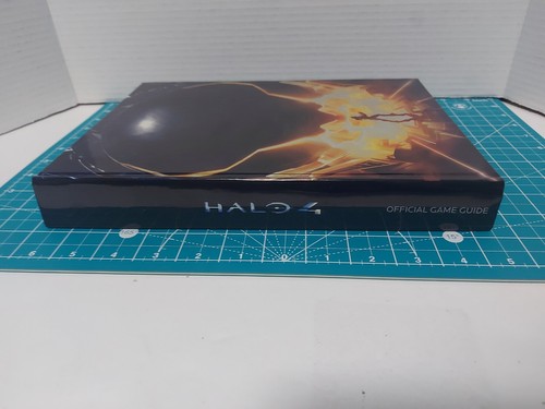 Halo 4 Official Game Guide Collector's Edition Hardcover Limited Edition - Picture 3 of 4