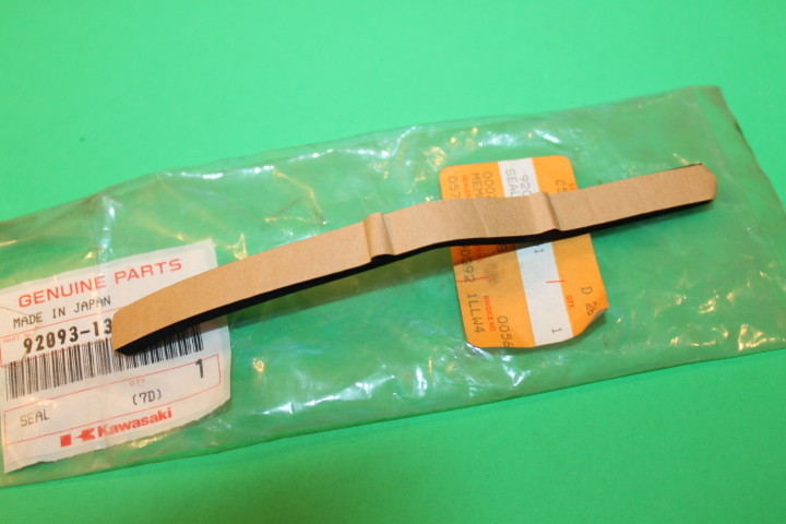 か かいる Kawasaki NOS NEW 92093-1351 Seal ZX ZX600 Ninja ZX-6 1993