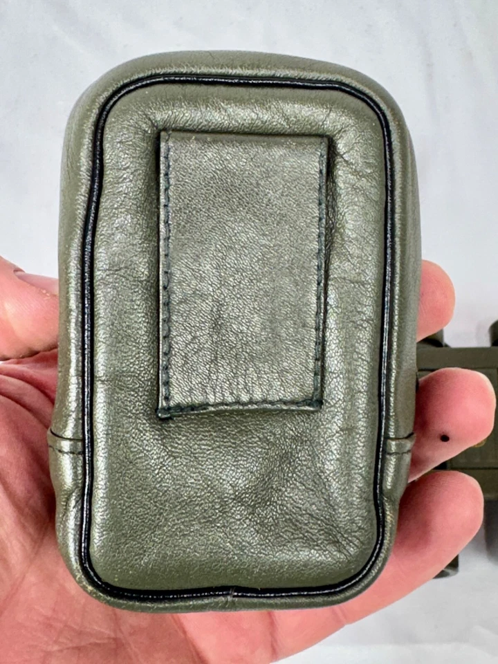 Vintage Compact Green Leupold 7x20A Gold Ring Binoculars w/Case Made in Portugal - Image 4 of 4