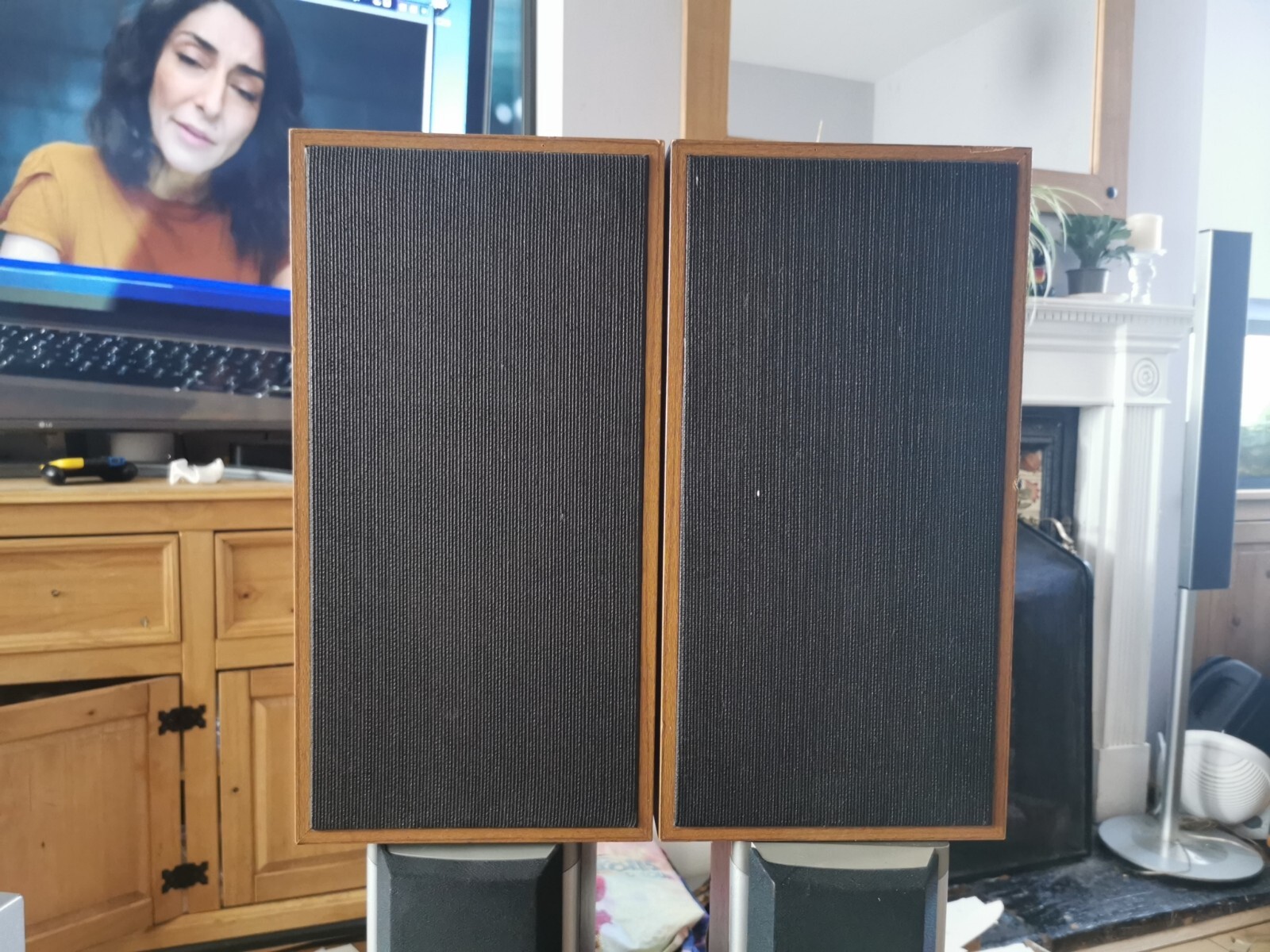 Picture 1 of 4