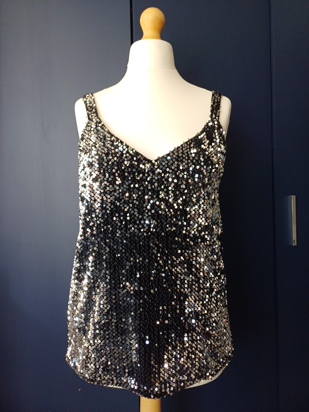 Próximo Chaleco de Terciopelo Negro Top con Tirantes Lentejuelas Plateadas Talla 12 Festival Crucero Fiesta