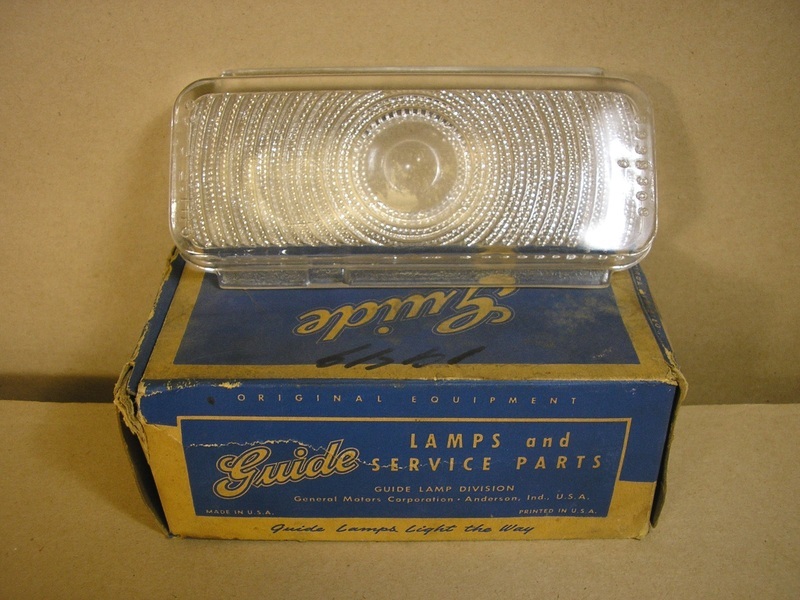 1949 Pontiac Parking Lamp Lens NOS, 5938308