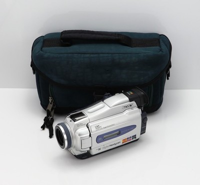 SONY HANDYCAM DCR-TRV18E CAMCORDER MINI DV TAPE VIDEO CAMERA