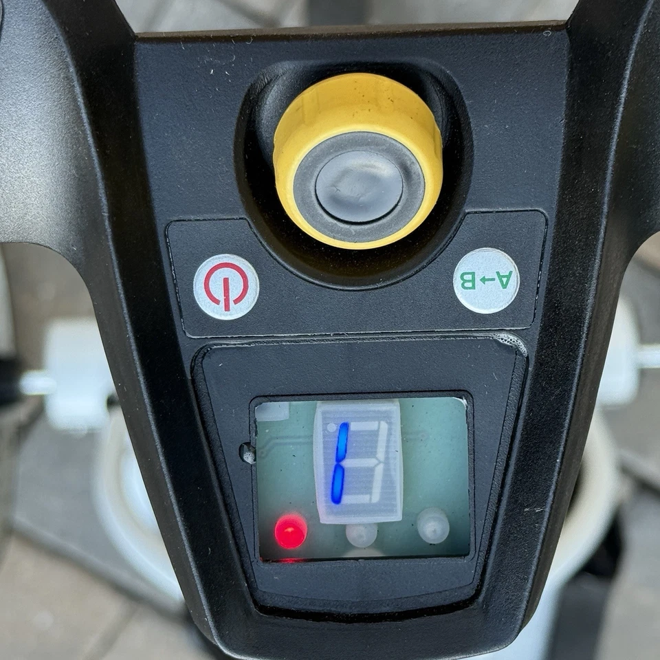 球棒球童电动高尔夫球车。 电池状况良好。 — 第 4/4 张图片