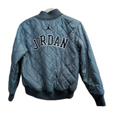 Air Jordan Bomber Jacket Youth Medium Lightweight Quilted Gray Zip Up Puffer