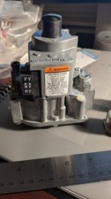 003900F by Raypak gas valve
