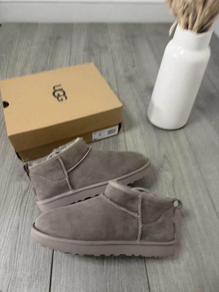 UGG Ultra Mini Grey Suede Lined Ankle Boots Slip On Women’s UK 5, photo 2 of 5