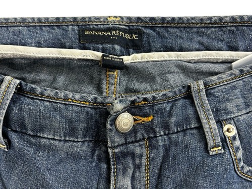 Pantalones cortos de jean para mujer Banana Republic Bermuda talla 29/8 azul medio lavado con puños - Imagen 3 de 6