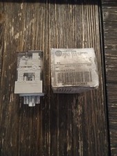 Allen-Bradley 700-HA32Z24 Ser.D Relay