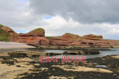 FOTO DIE DREI SCHWESTERN CARLINGHEUGH BAY AUFGRUND SEINER FORM UND SEINES AUSSEHENS DIE
