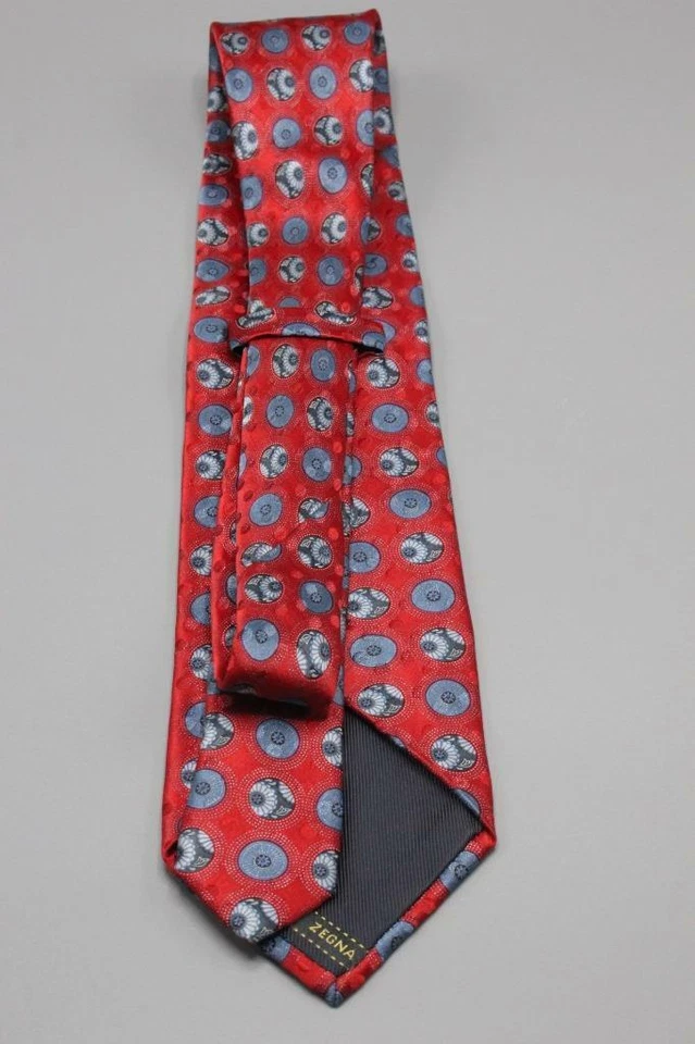Recent ERMENEGILDO ZEGNA Silk Tie. Red w Gray Floral Medallion 61" x 3.75" - Image 3 of 4