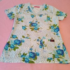 Betsey Johnson Scrub Top Blue Iris Floral Leopard Size S Women's Medical Pockets