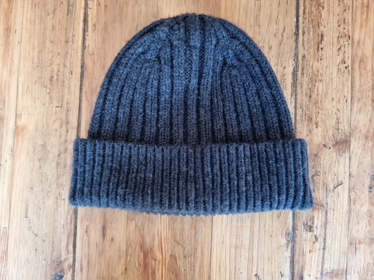 Uniqlo Black Ribbed Adult Unisex Beanie Hat One Size Free Post