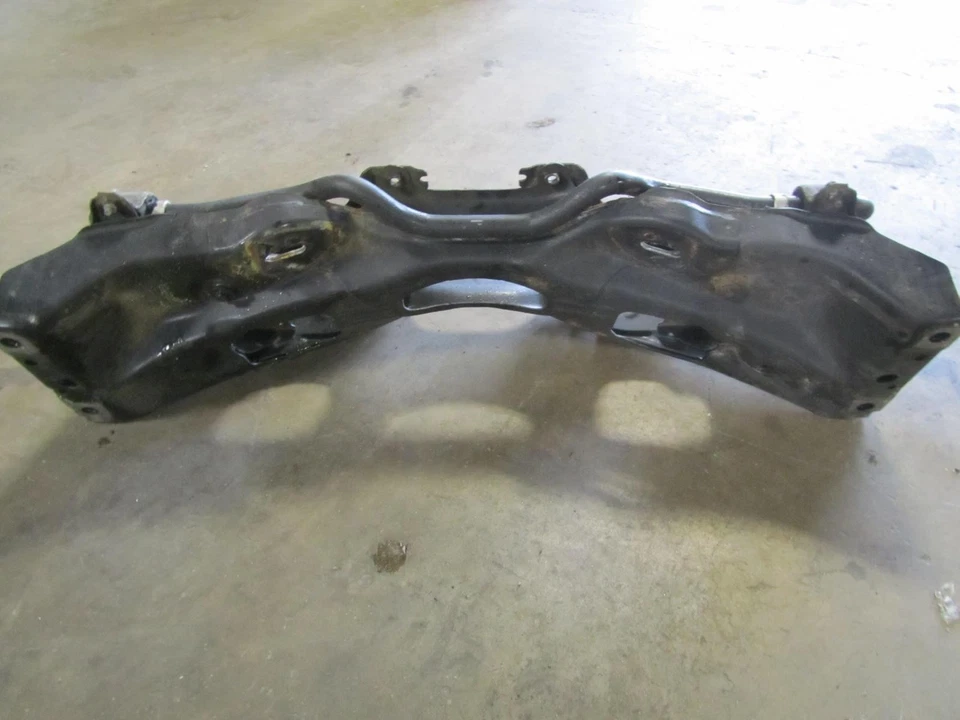 18-23 SUBARU XV CROSSTREK 2.0L Engine Crossmember Cross Member Cradle Foto 2 de 2