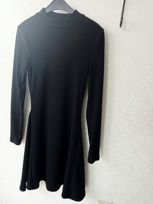reserved eco aware Kleid Größe S schwarz Langarm