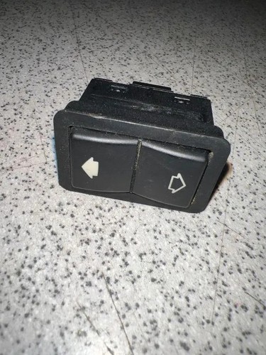 BMW 5 Touring E39 Fensterheber Schalter Vorne rechts 8368974 3.00 33968112