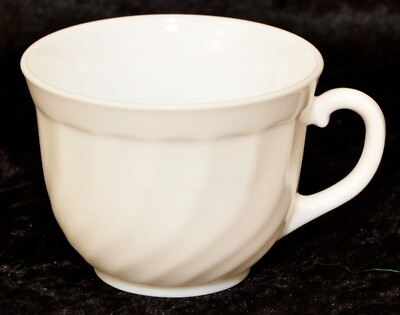 2 (von 6 )Tassen Obertassen   Trianon Arcoroc Arcopal France Kaffeetasse weiß