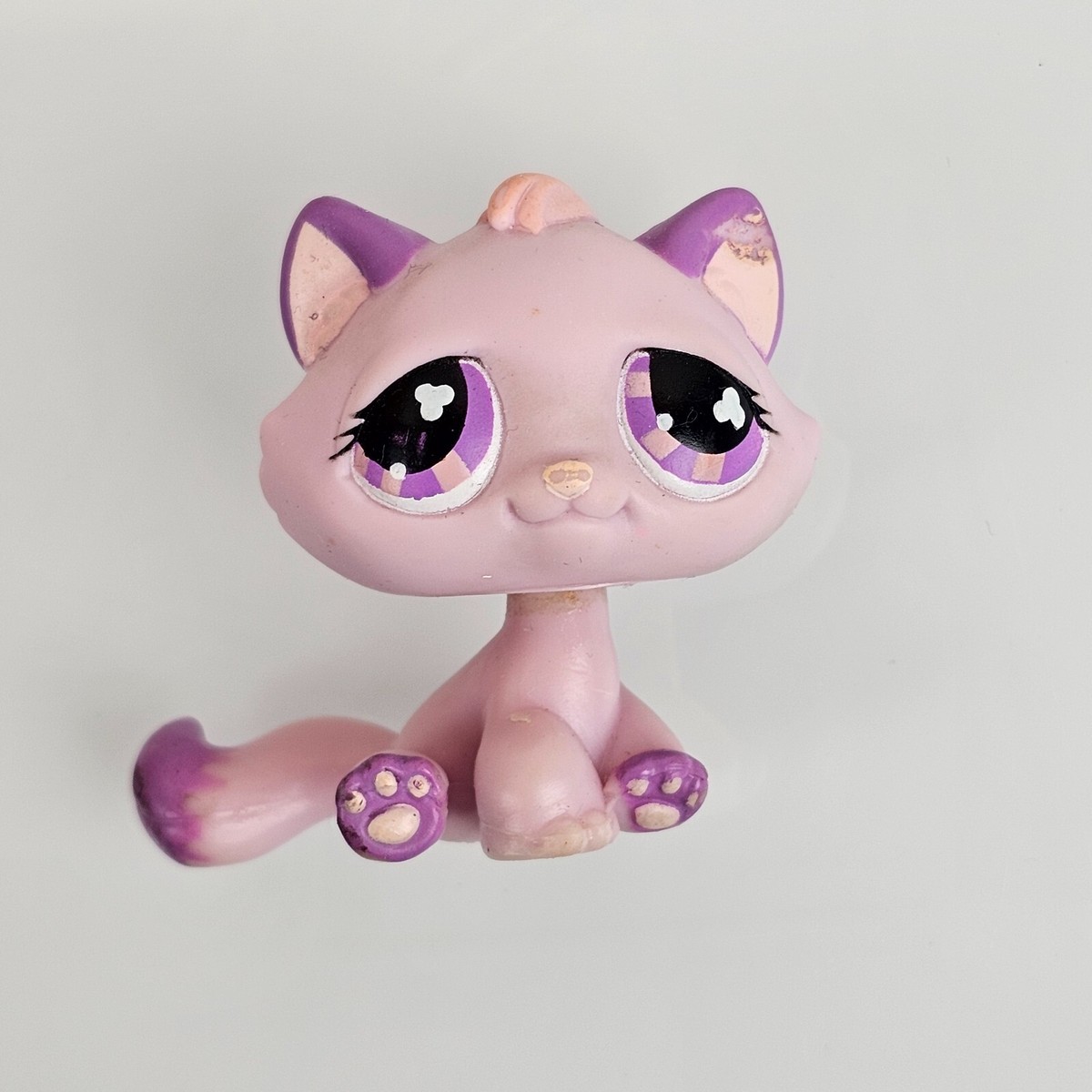 Littlest Pet Shop #576 Purple Short Hair Cat Lilac Clover Eyes Authentic LPS