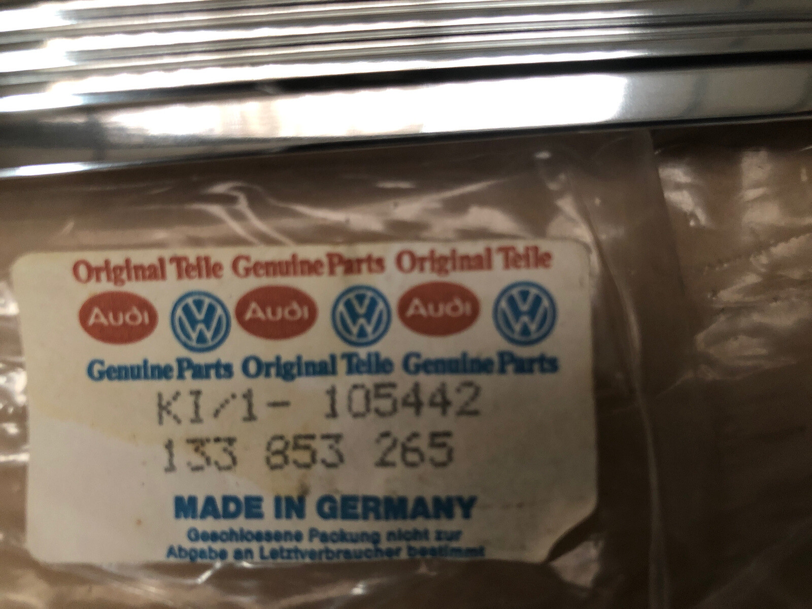 VW 1303 Trim on front quarter panel Beetle Volkswagen NOS 133 853 265