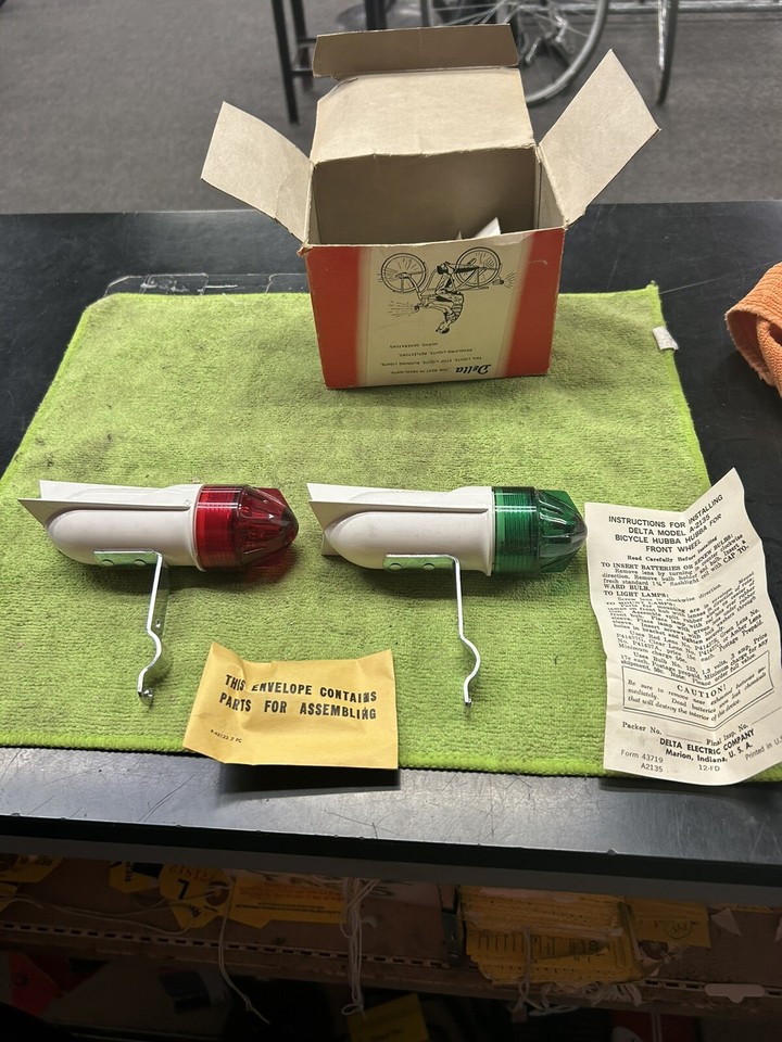 NOS VINTAGE DELTA BICYCLE FRONT HUB LIGHTS A2135 IN ORIGINAL BOX eBay