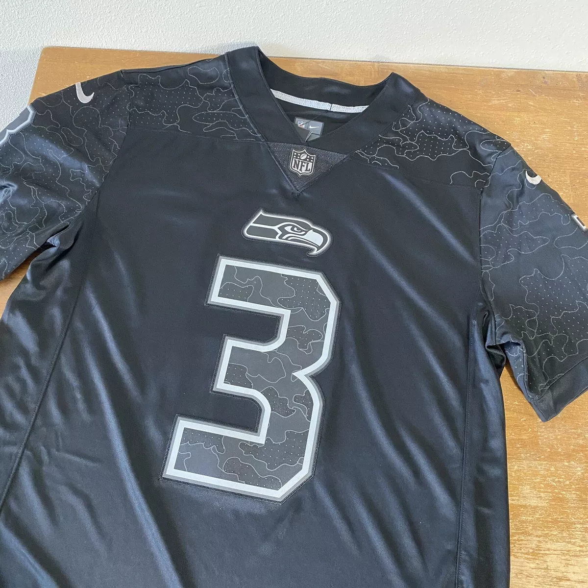 Nike Seattle Seahawks Russell Wilson Black Camo Jersey MSRP $185 - Size  Large