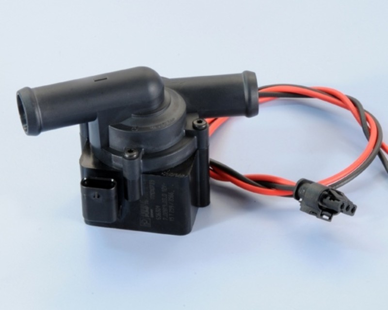 Pompe à eau électrique 12V Polini pour équiper votre moto lors des sessions sur piste
