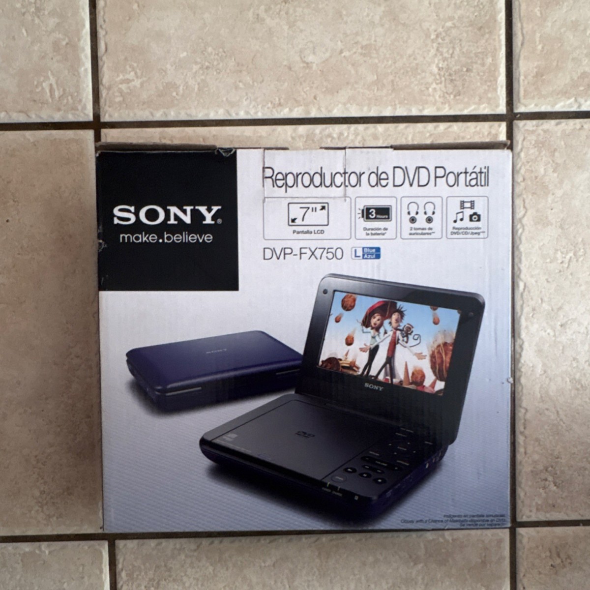 Sony DVP-FX750 Portable DVD Player with Screen (7