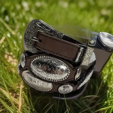 Nocona Belt Co Women's Leather Oval Flowered Metal Decor Western Cowgirl Size 30