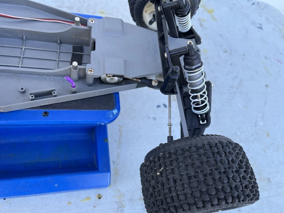 Traxxas Rustler 2wd Roller Brushless Slider Chassis 1/10 Truck Parts/project - Image 4 of 4