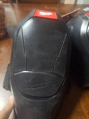 Milwaukee 48-73-6075 Performance Hard Shell Knee Pad - Image 1 of 4