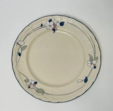 VTG Epoch ‘New Apple Blossom’ 12” Chop Plate Round Platter #E 941N. No Flaws