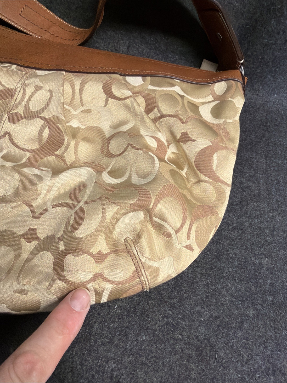 Vintage Y2K Coach F14491 Soho Pleated Leather Canvas Hobo Shoulder Bag Used