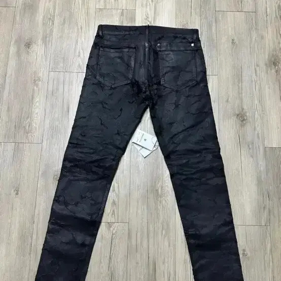 Givenchy Crackle Denim Pants Men’s Size 33 thumbnail 2