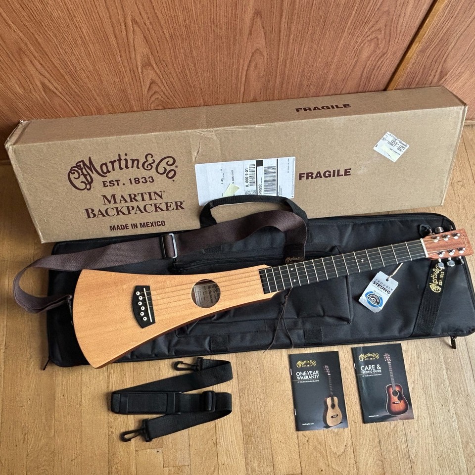 Martin Backpacker travel Acoustic Guitar /gig bag soft case books strap ...