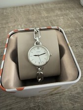 New Fossil Womens White Dial Silver Toned Stainless Steel Straps Watch BQ3544
