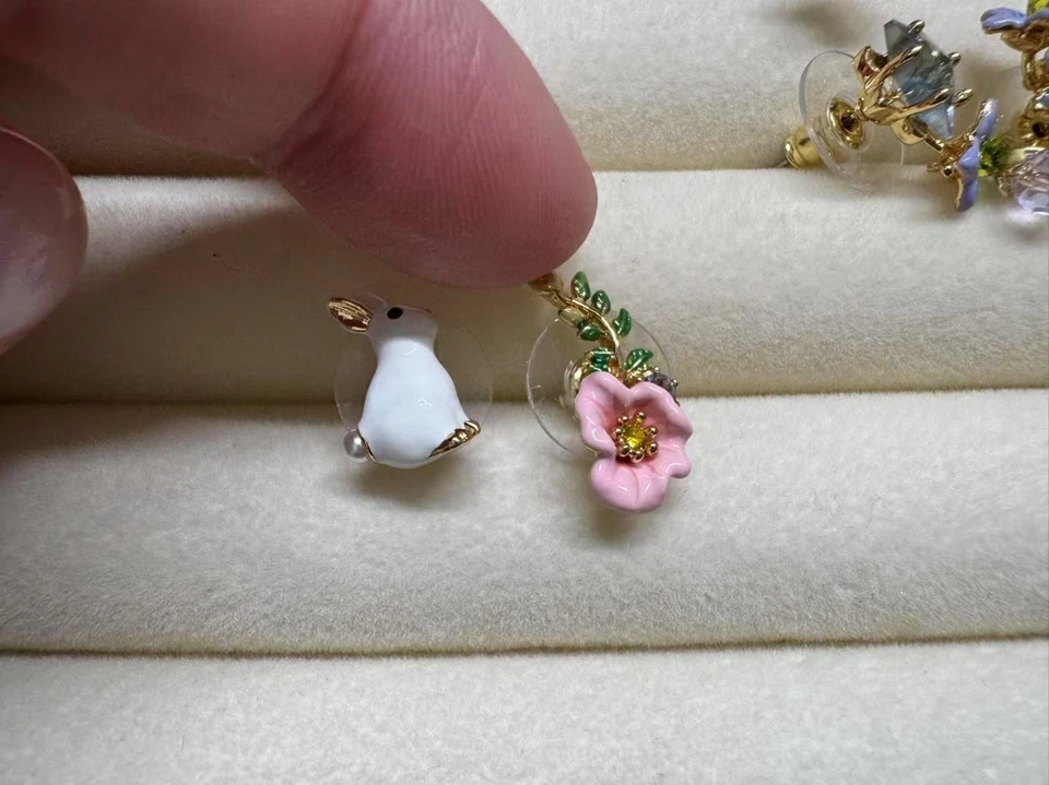 Pendientes / pendientes les nereides conejito y flores Foto 2 de 3