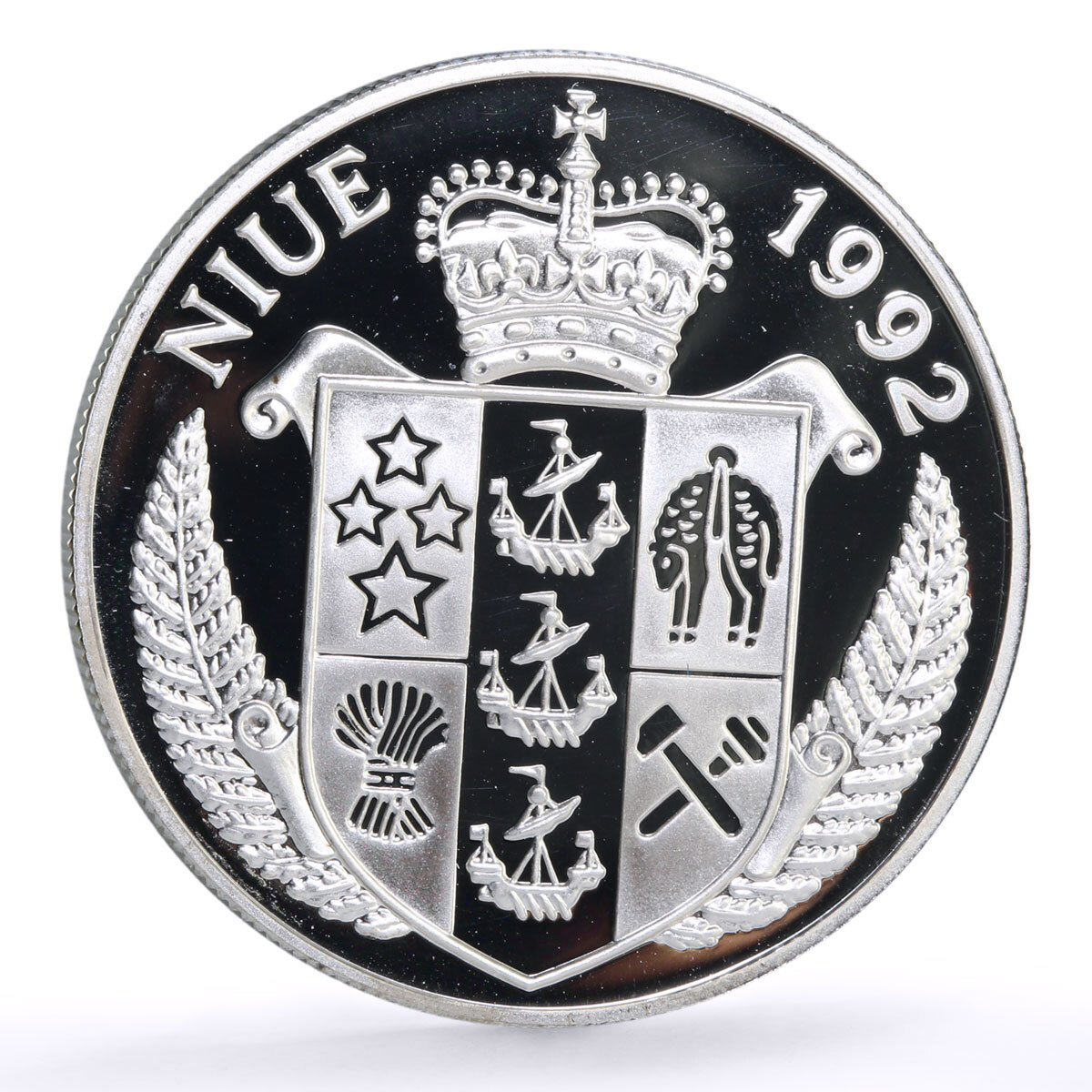 Niue 10 dollars Spaceship Luna 9 Moon Landing Space proof silver