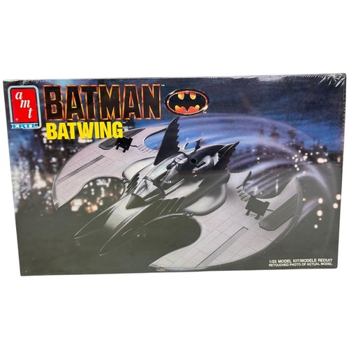 Batman Batwing Model Kit 1/25 Scale #6970 AMT ERTL 1990 Sealed