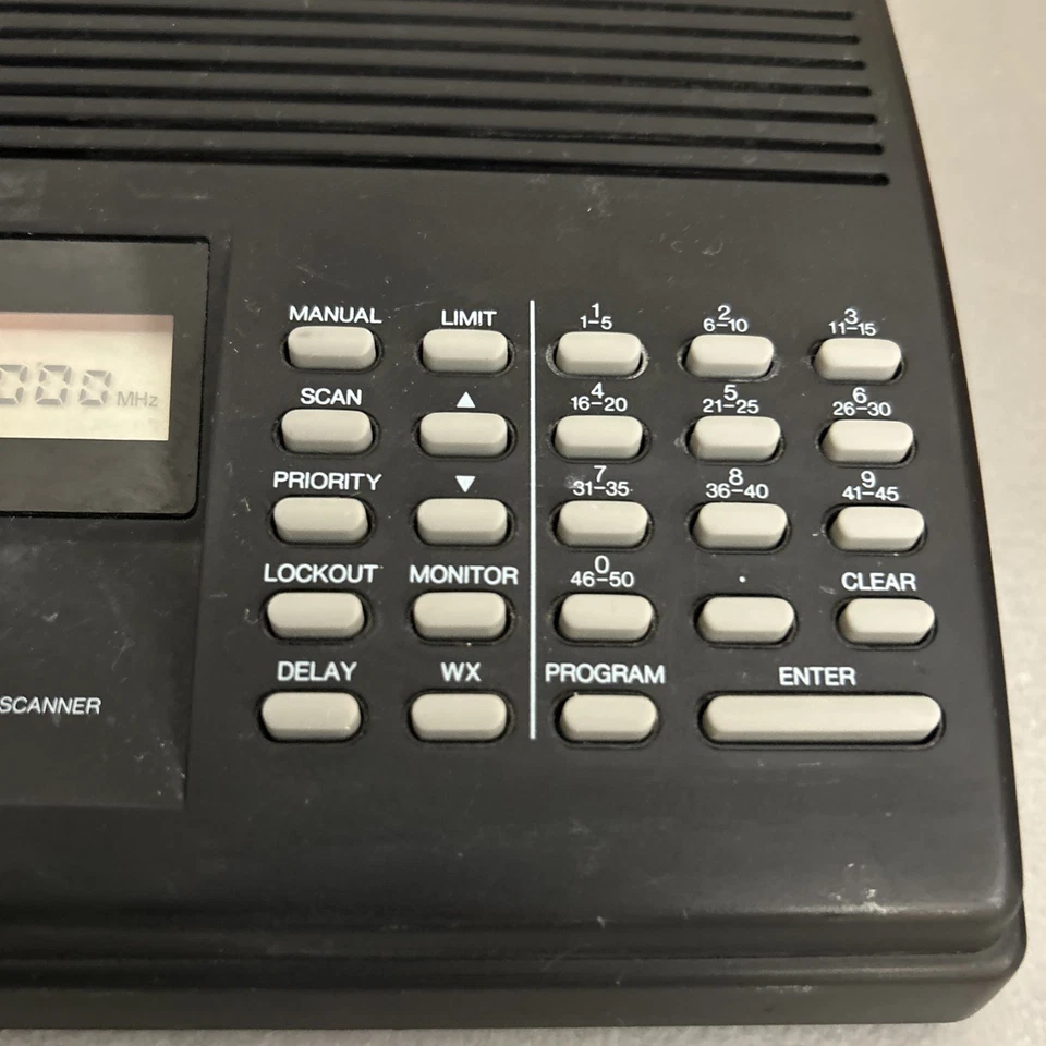 Realistic PRO-2028 Scanner 50 Channel Programmable - Image 3 of 4