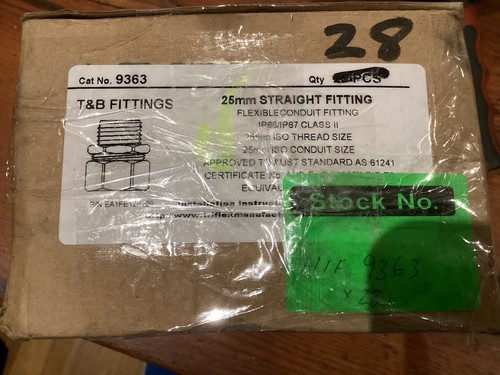 Thomas & Betts 25mm Straight Flexible Conduit Fitting Cat No. 9363 Qty.28 - Picture 6 of 6