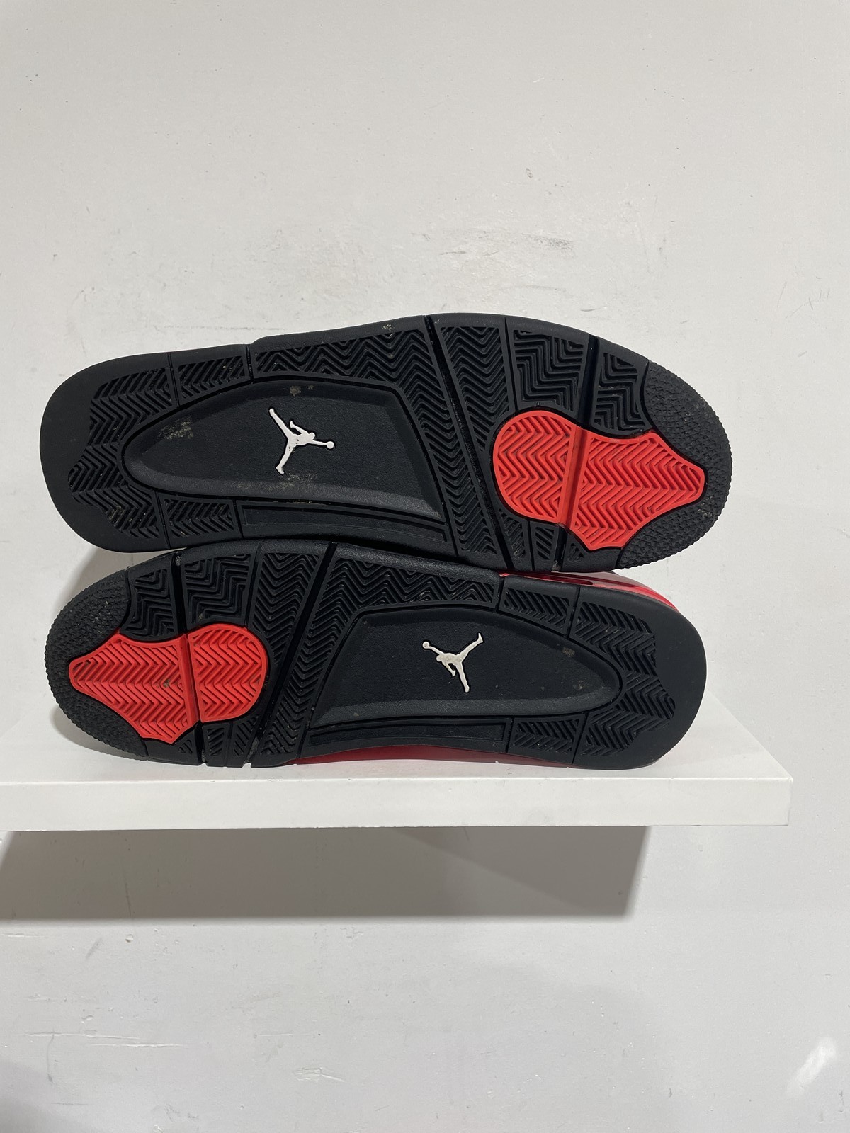 JORDAN 4 RETRO RED THUNDER SIZE 13 PREOWNED